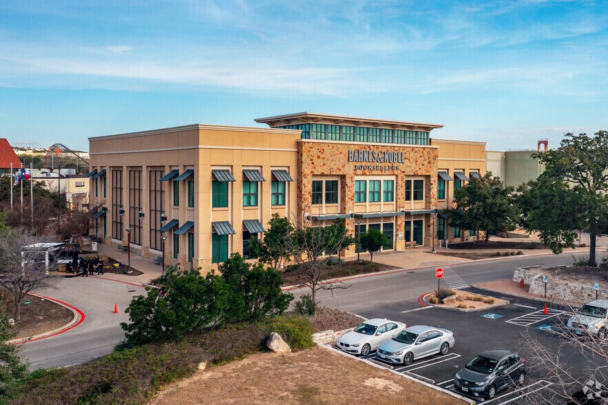 More Photos Of 15900 La Cantera Pky, San Antonio Unknown For Lease