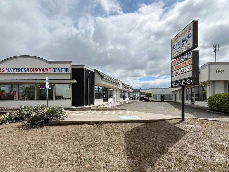 More Photos Of 5002-5008 Commercial St SE, Salem Freestanding For Lease