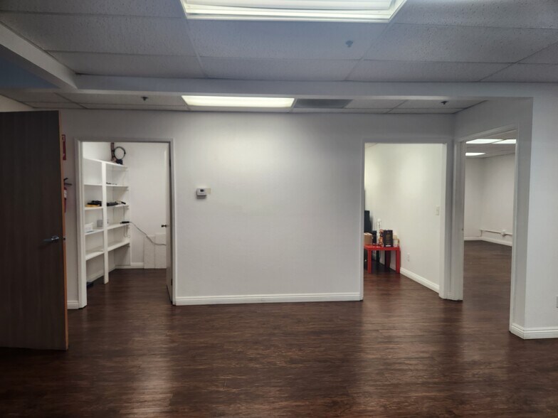More Photos Of 4205 E Brickell St, Ontario Warehouse For Lease