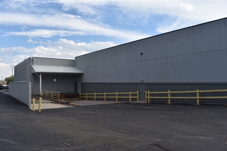 More Photos Of 10777 W 6th Ave, Lakewood Storefront For Lease