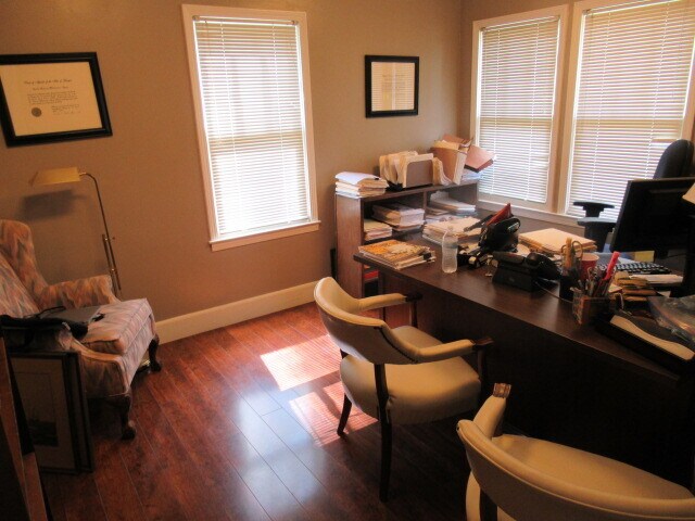 More Photos Of 108 Cedar St, Carrollton Office Residential For Sale