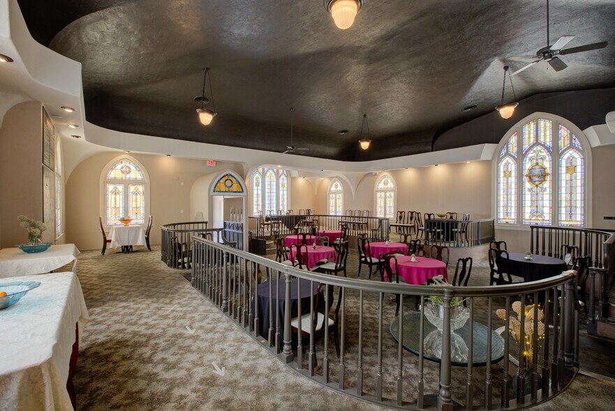 More Photos Of 809 Main Roseburg, Roseburg Lodge Meeting Hall For Sale