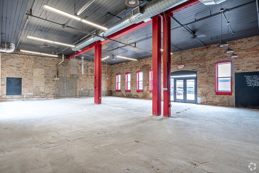 More Photos Of 1209 Tyler St NE, Minneapolis Manufacturing For Lease