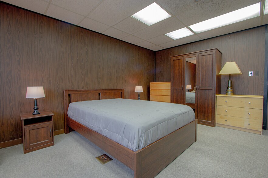 More Photos Of 3533 S Archer Ave, Chicago Office For Lease