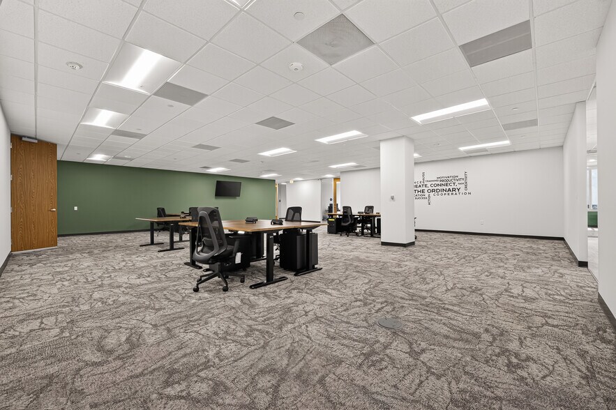 More Photos Of 9800 Richmond Ave, Houston Office For Lease