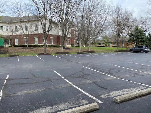 More Photos Of 252 E Carmel Dr, Carmel Office Residential For Lease