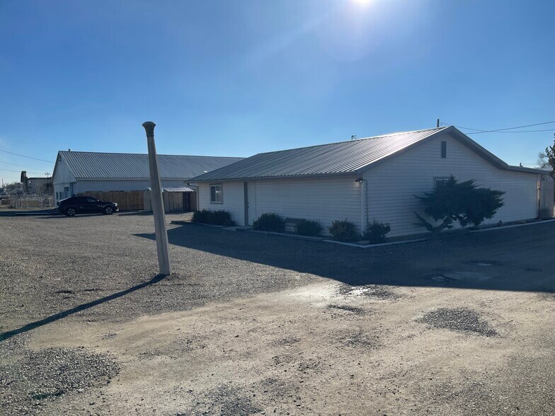 More Photos Of 1715 N Oregon St, Ontario Office For Lease