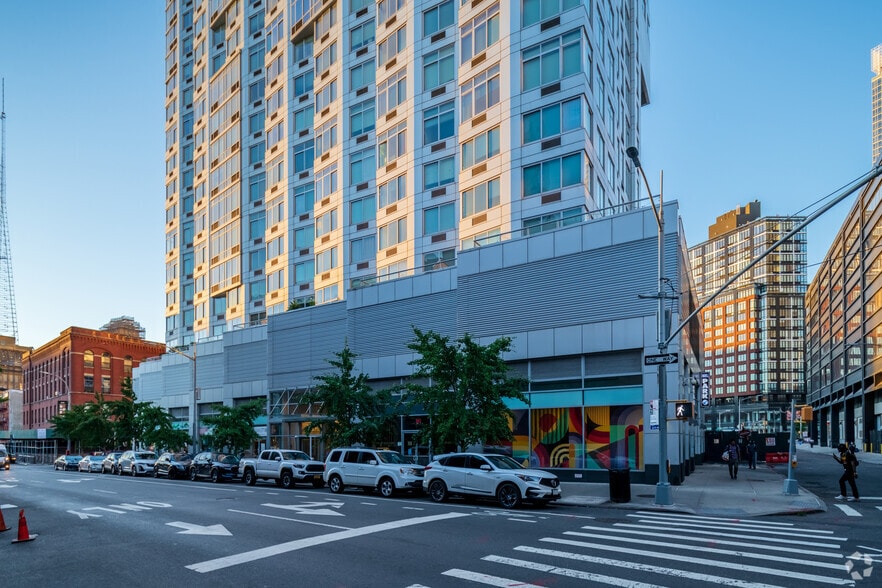 More Photos Of 74 Dekalb Avenue, Brooklyn Apartments For Lease