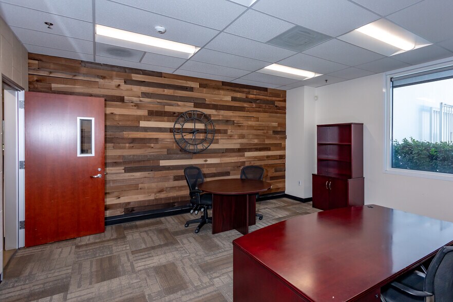 More Photos Of 10730 Bell Ct, Rancho Cucamonga Warehouse For Lease