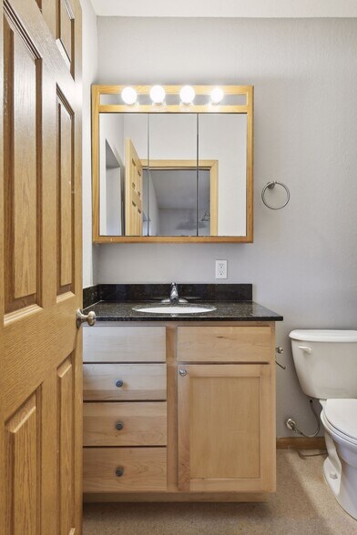 More Photos Of 137 E 17th St, Minneapolis Apartments For Sale