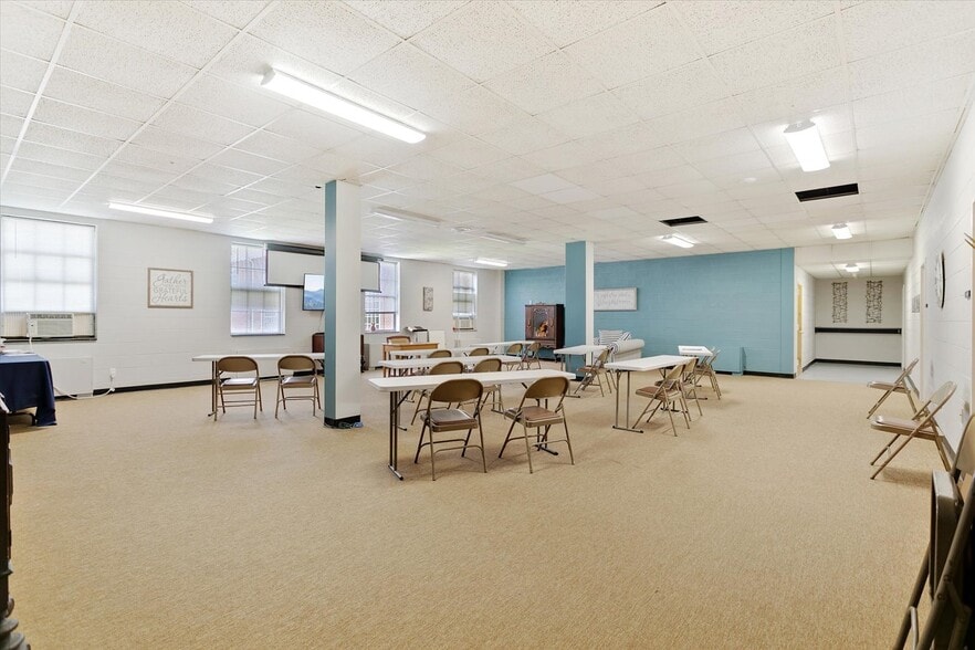 More Photos Of 1228 Todds Ln, Hampton Religious Facility For Sale