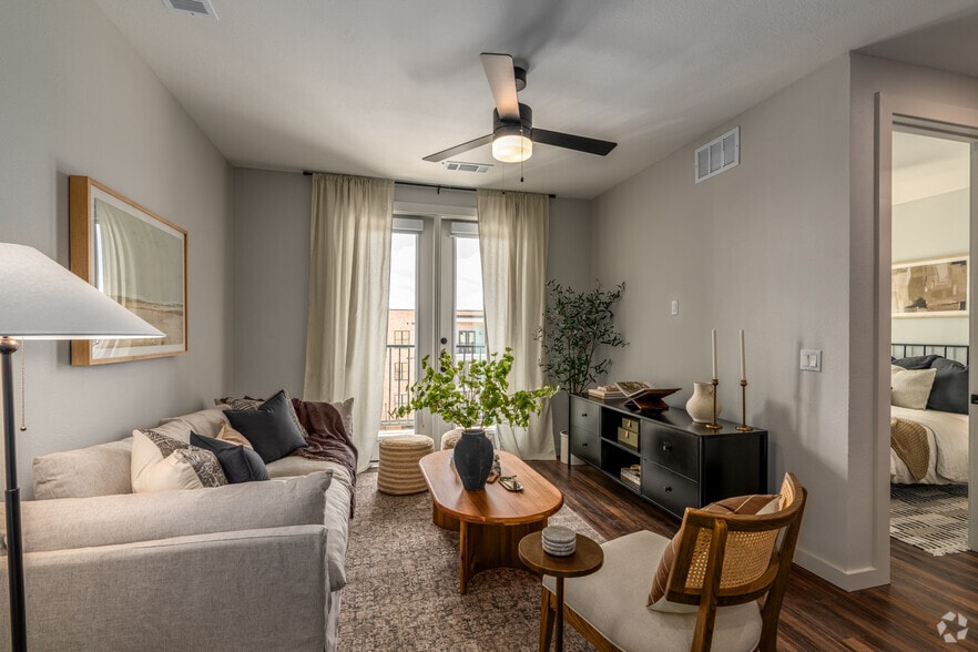 More Photos Of 13701 Lyndhurst St, Austin Apartments For Lease