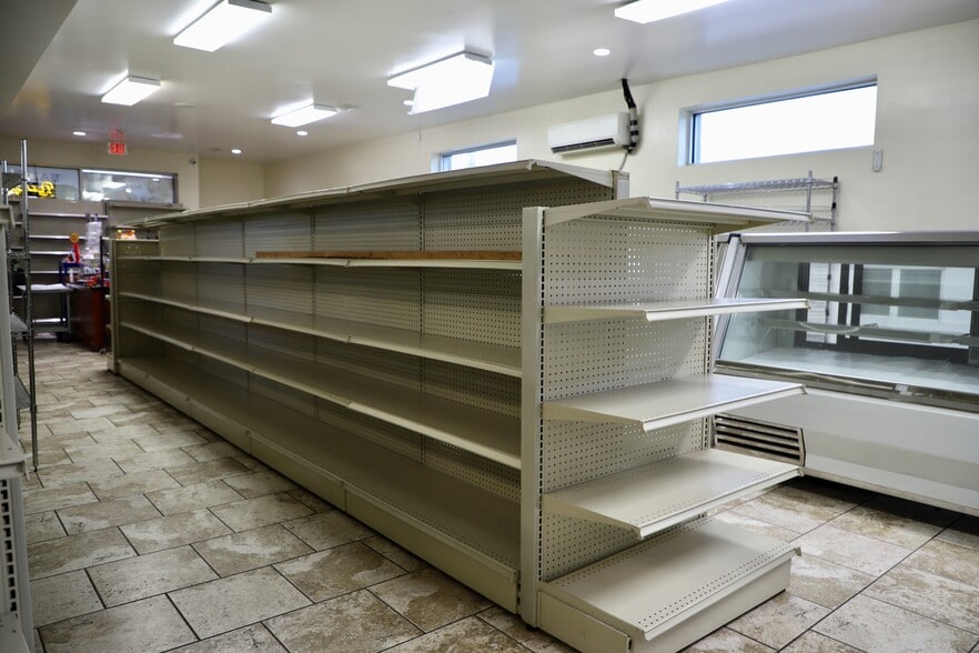 More Photos Of 4750 N 25th Ave, Schiller Park Warehouse For Sale