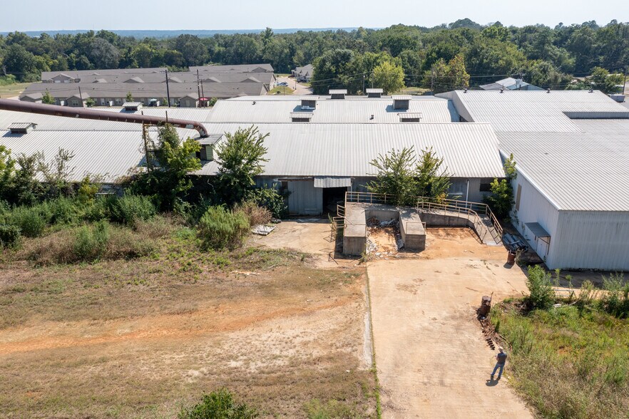More Photos Of 440 Frankston St, Jacksonville Warehouse For Sale