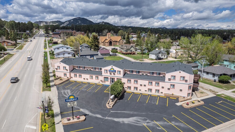 More Photos Of 519 Crook St, Custer Hotel For Sale