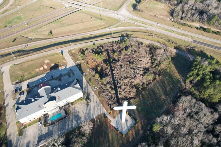 More Photos Of 413 SE Frontage Rd, Winona Land For Sale