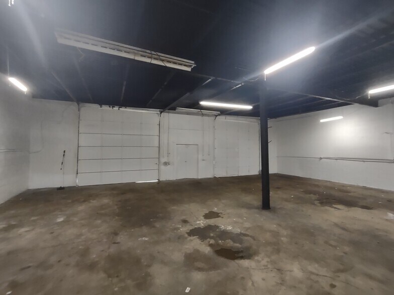 More Photos Of 1107 E Kibby St, Lima Warehouse For Lease