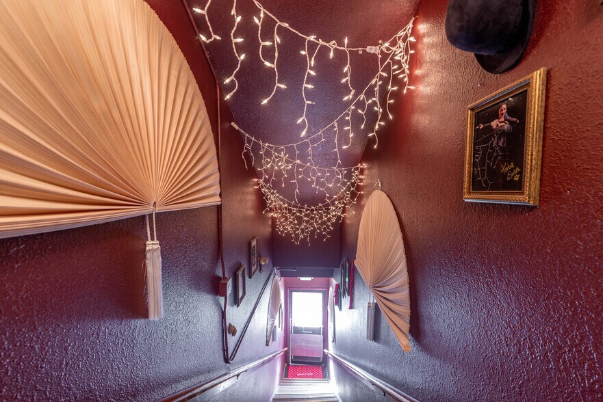 More Photos Of 314-316 Front St, Ketchikan Specialty For Sale