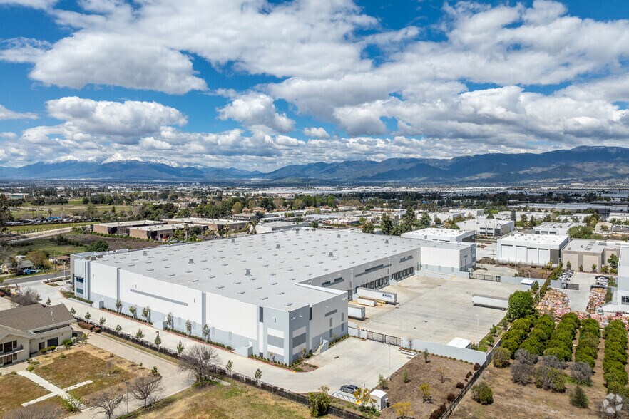 More Photos Of 10843 New Jersey St, Redlands Warehouse For Lease