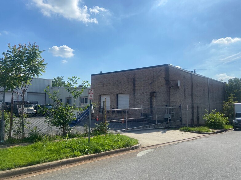 More Photos Of 5225 Kilmer Pl, Hyattsville Warehouse For Sale