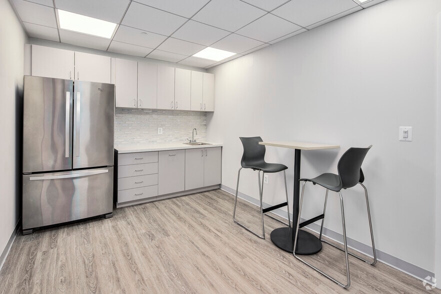 More Photos Of 4520 East West Hwy, Bethesda Office For Lease