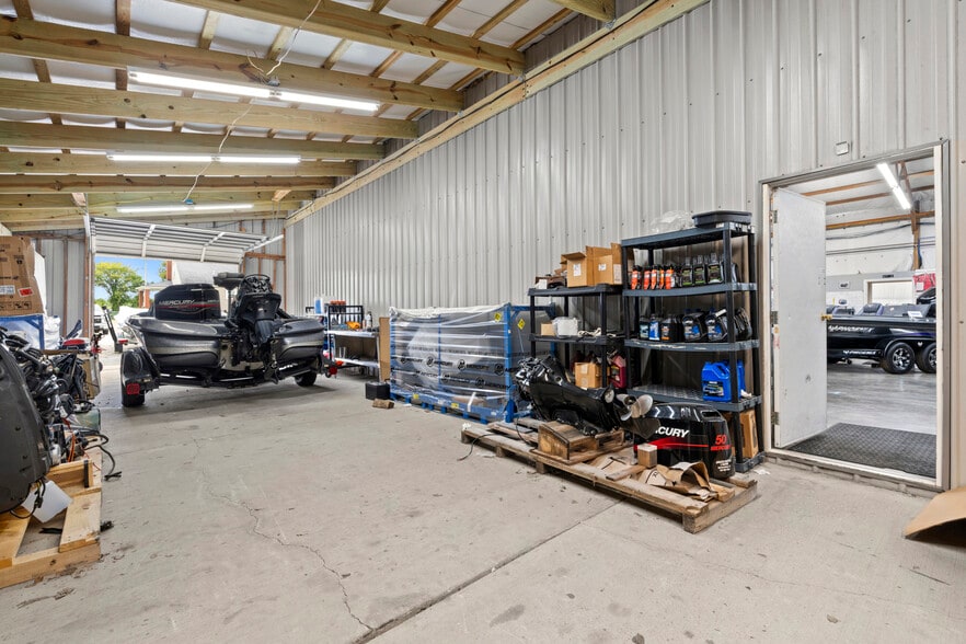 More Photos Of 4510 N Preston Hwy, Shepherdsville Showroom For Sale