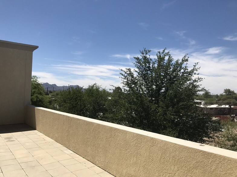 More Photos Of 1310 W St Marys Rd, Tucson Medical For Lease