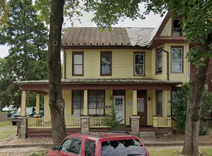 Primary Photo Of 326 Bosler Ave, Lemoyne Multifamily For Sale