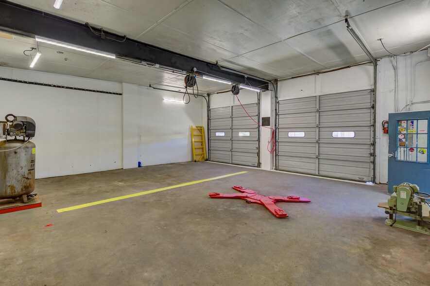 1120 Openwood St, Vicksburg, MS 39183 Auto Repair For Sale