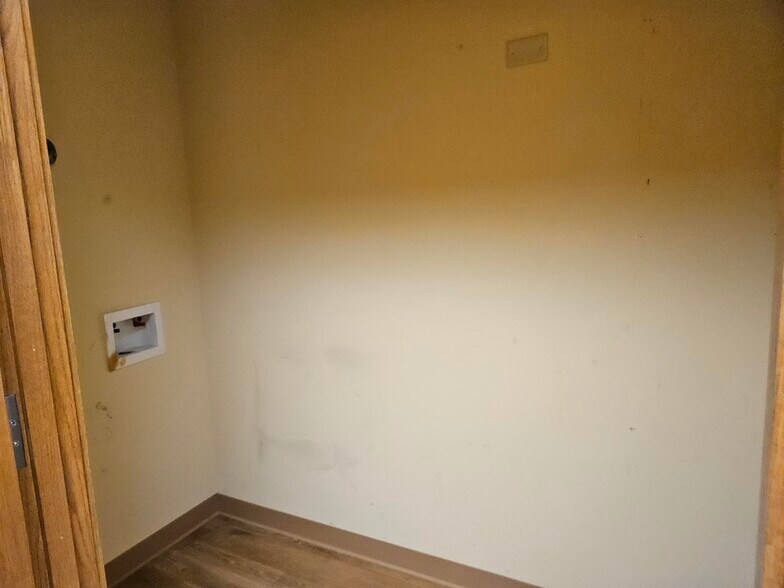 More Photos Of 2459 Emerald Pl, Greenville Medical For Sale