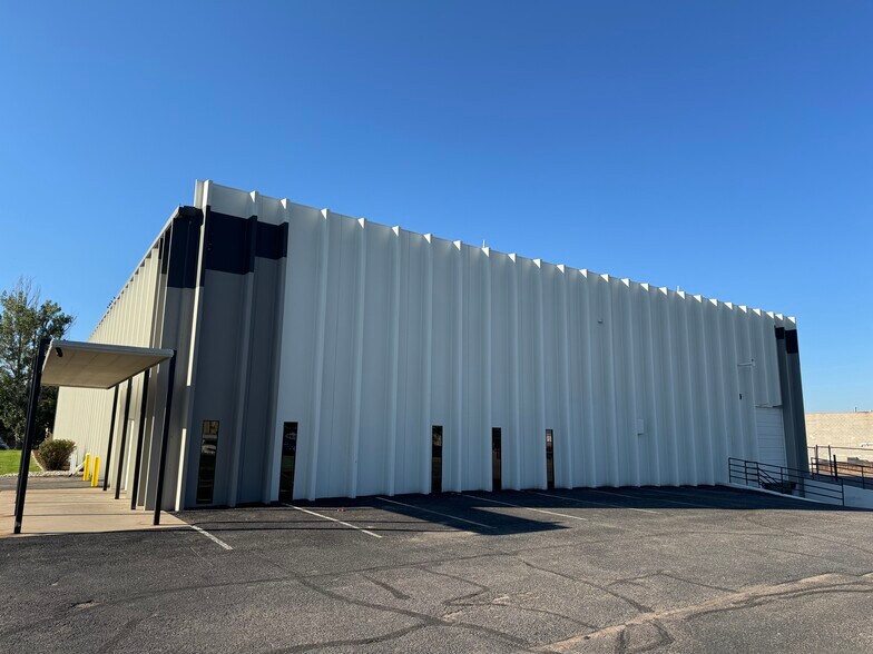 More Photos Of 5775 Monaco St, Commerce City Manufacturing For Lease