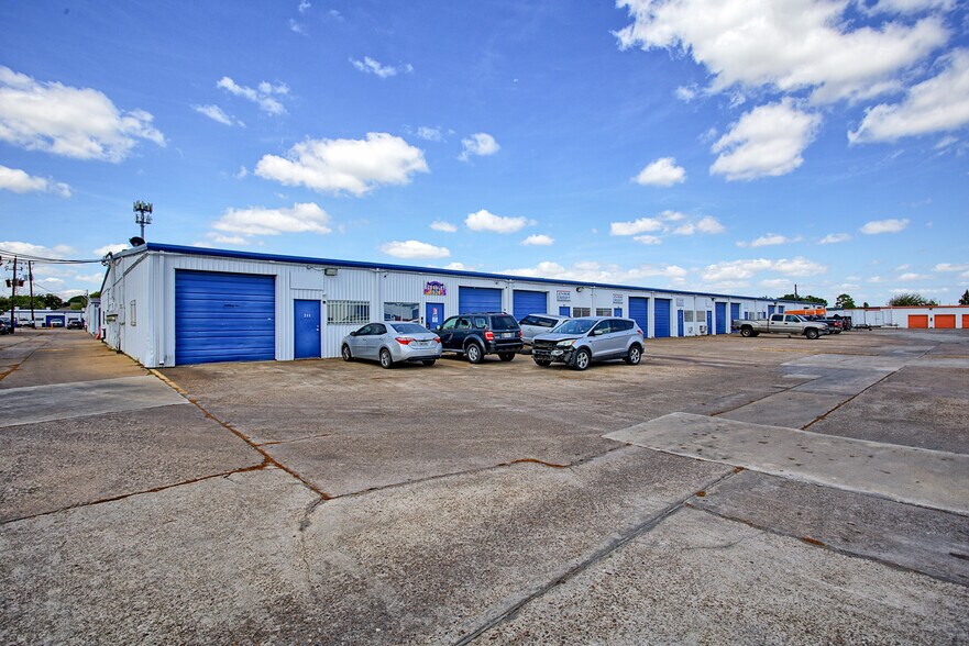 More Photos Of 15502 Highway 3, Webster Light Manufacturing For Lease