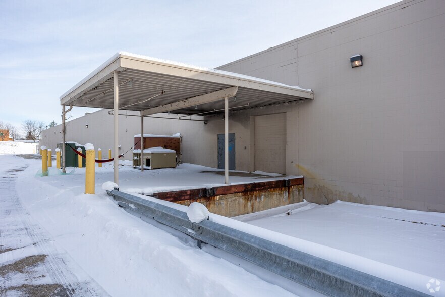 More Photos Of 1160-1300 E Army Post Rd, Des Moines Unknown For Lease