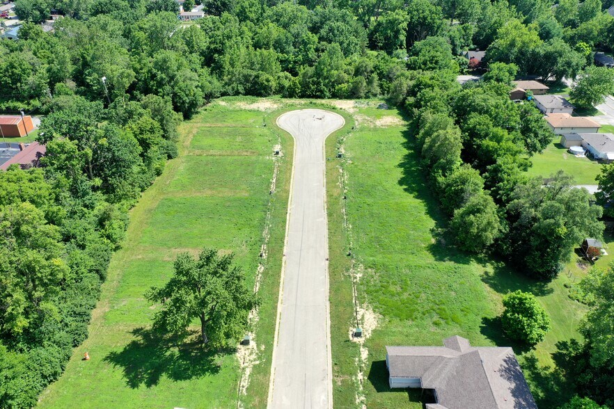 More Photos Of 2500 Walker Pl, Indianapolis Apartments For Sale