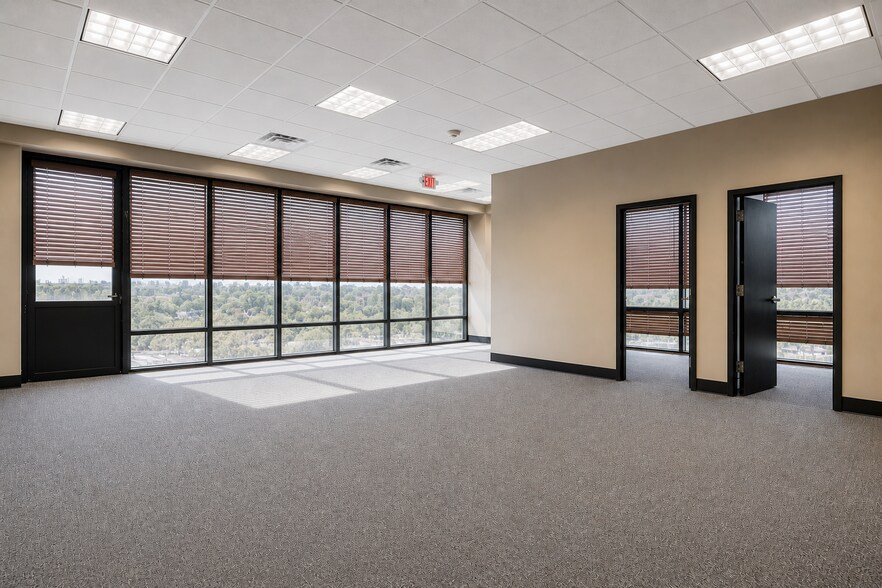 More Photos Of 2500 N 7th St, West Monroe Office For Lease