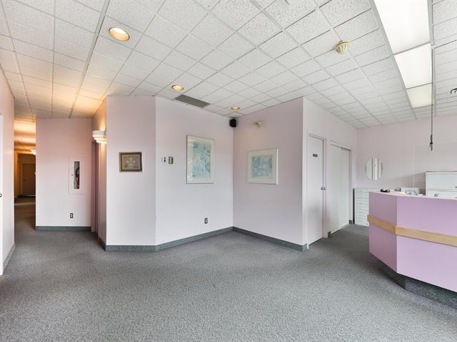 More Photos Of 3065 Ch De Chambly, Longueuil Office For Sale