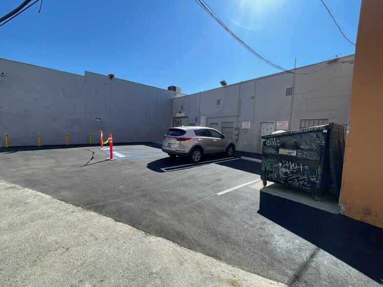 More Photos Of 4900 Lankershim Blvd, North Hollywood Freestanding For Sale