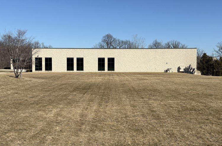 More Photos Of 9980 S Oakwood Park Dr, Franklin Manufacturing For Sale