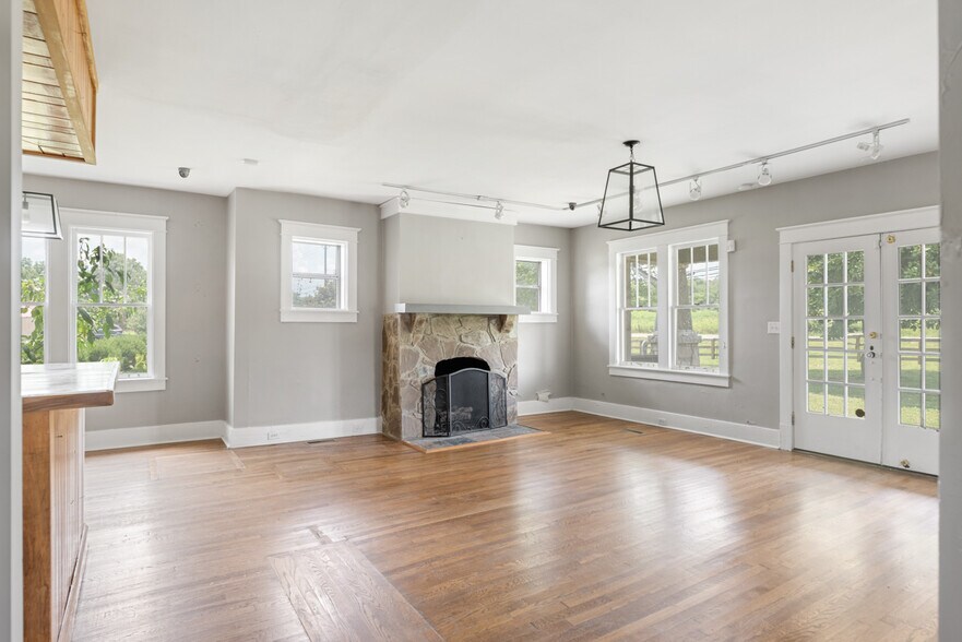 More Photos Of 4125 Whites Creek Pike, Whites Creek Unknown For Lease