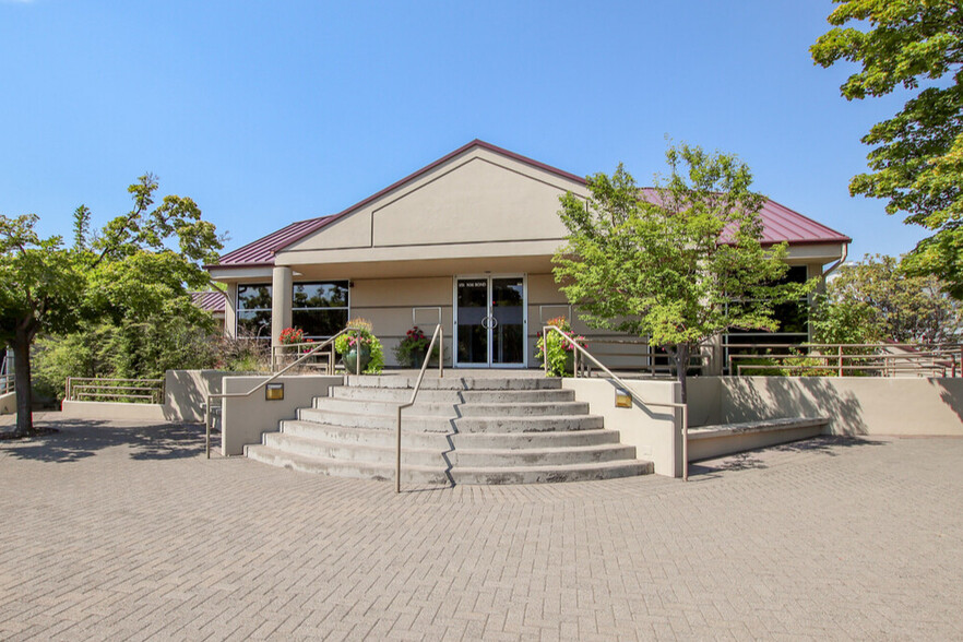 Primary Photo Of 1151 NW Bond St, Bend Office For Lease