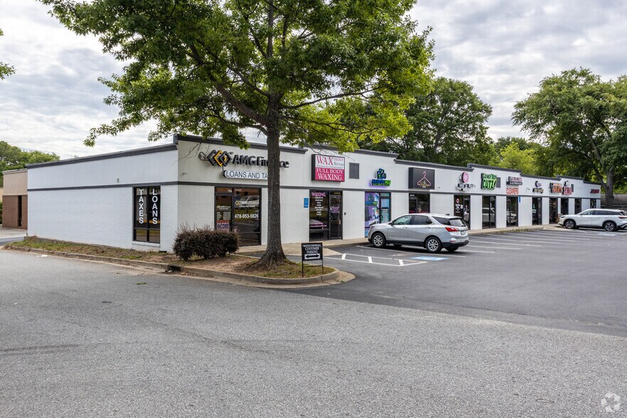 More Photos Of 154 Houston Lake Rd, Warner Robins Storefront For Sale