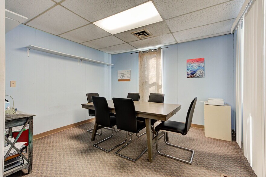 More Photos Of , El Reno Office For Sale