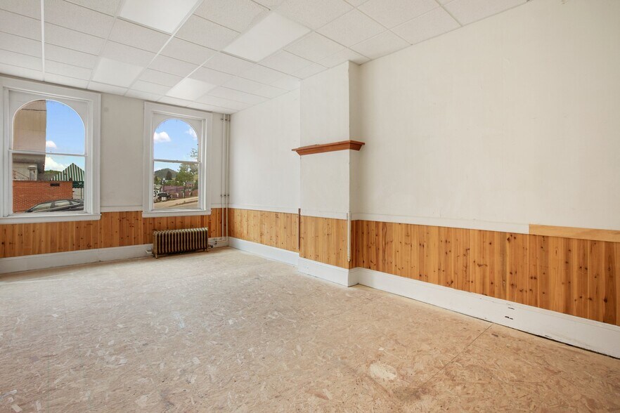 More Photos Of 124 N 3rd St, Cripple Creek Office For Sale