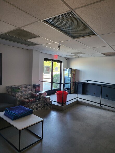 More Photos Of 3000 N Hollywood Way, Burbank Office For Lease