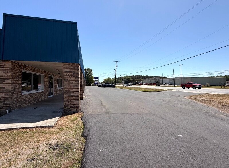 More Photos Of 856-866 W Us-80 Hwy, Pooler Freestanding For Lease