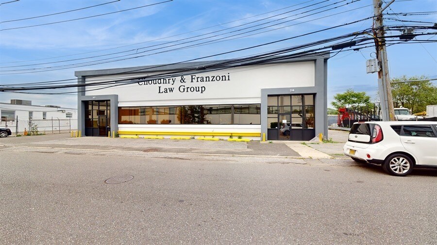 More Photos Of 26-32 Bond St, Westbury Loft Creative Space For Sale