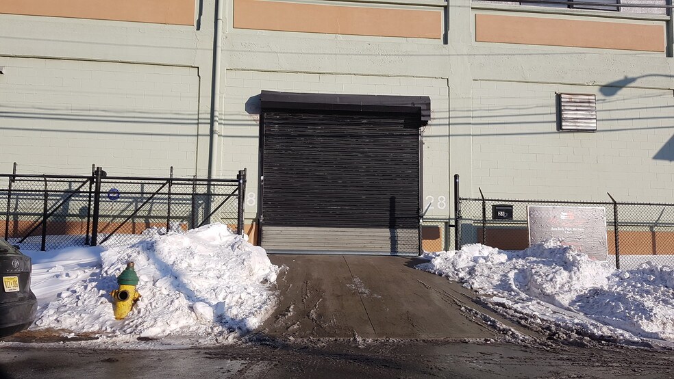 Primary Photo Of 28 Albert Ave, Newark Industrial For Lease