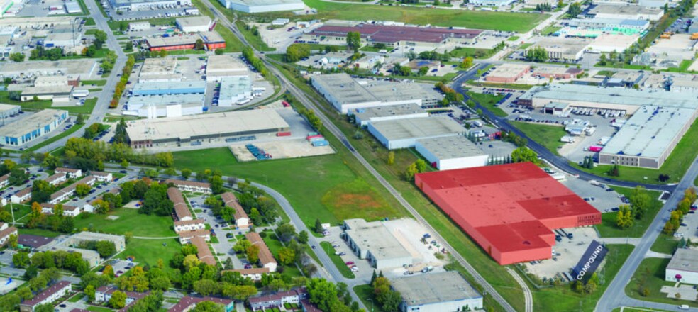 More Photos Of 10 Hutchings St, Winnipeg Industrial For Lease