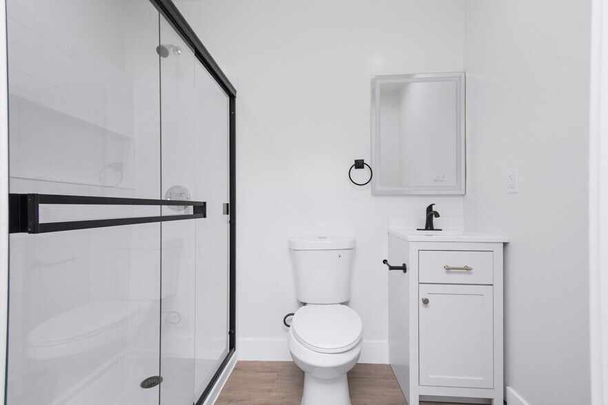 More Photos Of 1823 P St, Sacramento Apartments For Sale