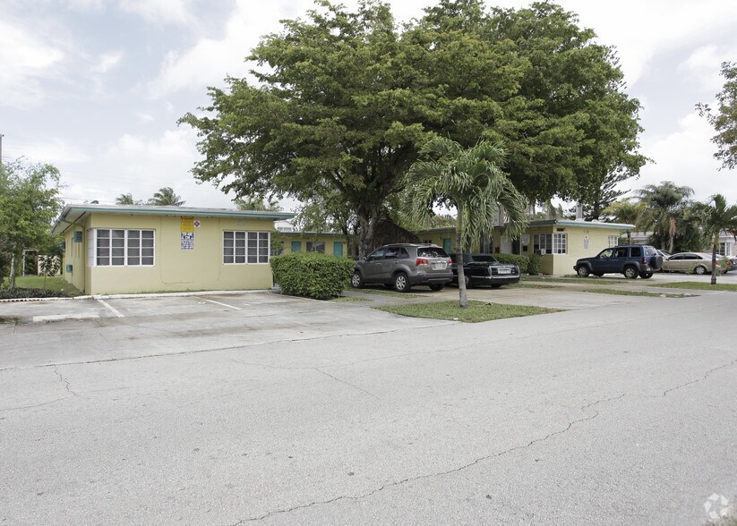 More Photos Of 705-713 NE 3rd St, Hallandale Beach Apartments For Sale